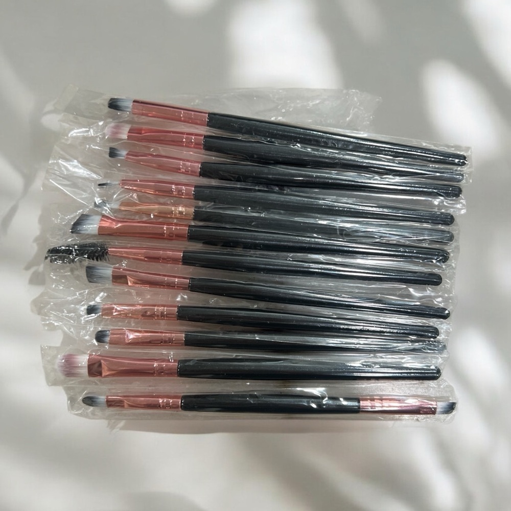 12pc Makeup Brush Set with Black and Rose Gold Handles
